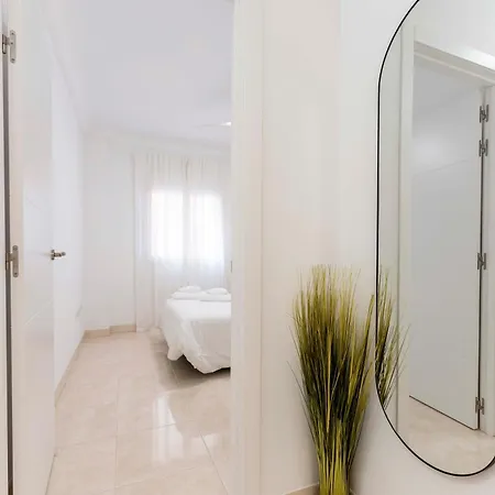 Appartamento Acogedor Apartamento De Dos Dormitorios A 50 Metros Del Mar Y A 5 Minutos Al Aeropuerto Tenerife Sur *